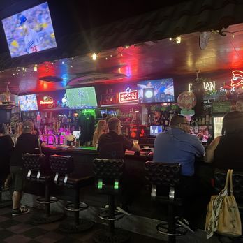 Tubby's Tavern - Sports Bars Near Me - Whittier, California Tubby's Tavern - Sports Bars Near Me - Whittier, California