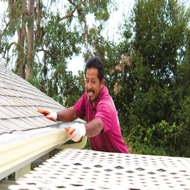 Slide of Alfredo's Roofing