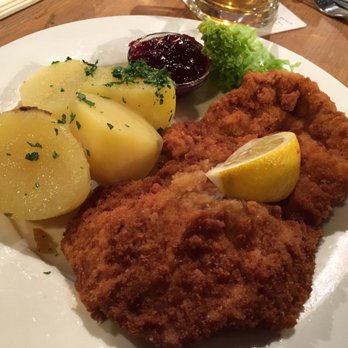 Zirkelwirt am Papagenoplatz - Schnitzel with potato dumplings - Austrian Near Me - Salzburg, 5 Zirkelwirt am Papagenoplatz - Schnitzel with potato dumplings - Austrian Near Me - Salzburg, 5