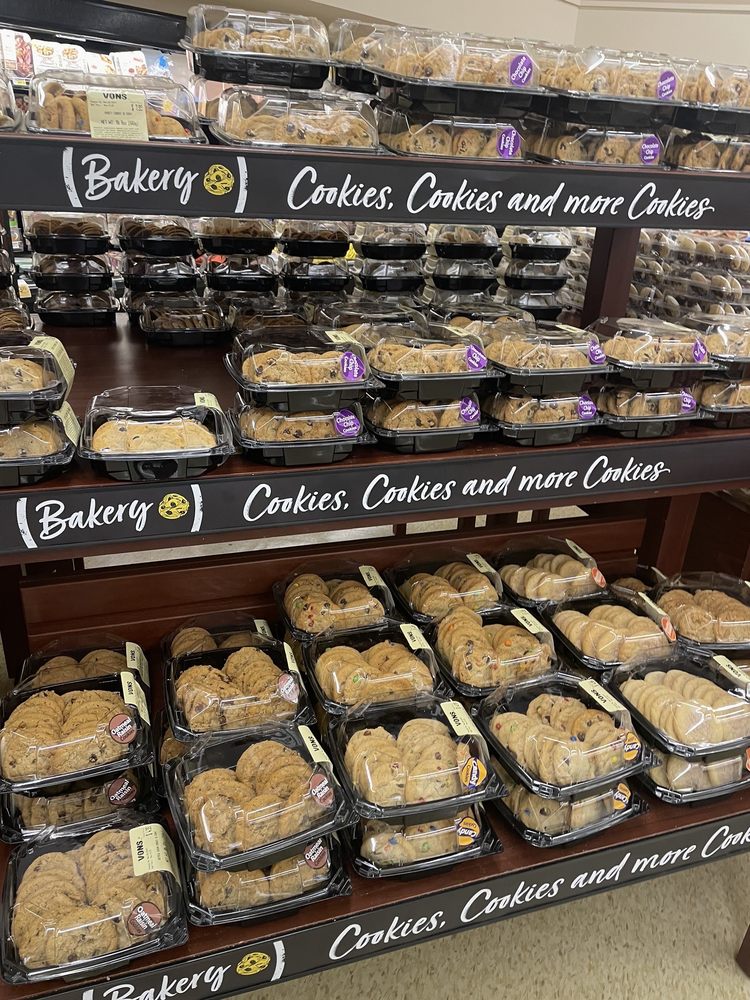 VONS Updated October 2024 118 Photos & 60 Reviews 2101 N Rose Ave, Oxnard, California