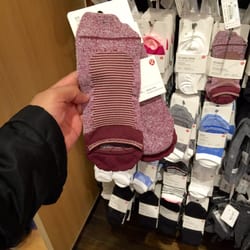 Lululemon - Barre socks