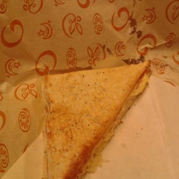 Starbucks - $44 este "tostado" dos triangulitos.. - Coffee & Tea Near Me - Buenos Aires, C