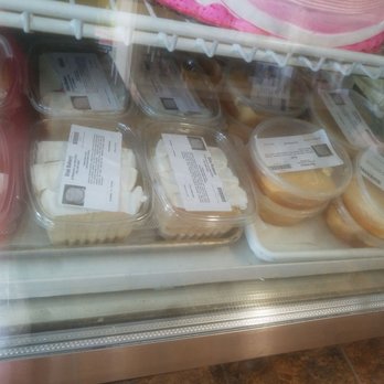 Diaz Bakery - Flan y tres leches (three milk cake) - Bakeries Near Me - Lynn, Massachusetts