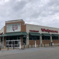 Walgreens - Exterior. Nice parking lot. Clean, lots of spaces.