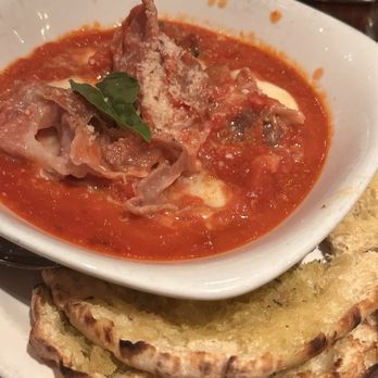 Famoso Neapolitan Pizza - Pizza Near Me - Jasper, Alberta Famoso Neapolitan Pizza - Pizza Near Me - Jasper, Alberta