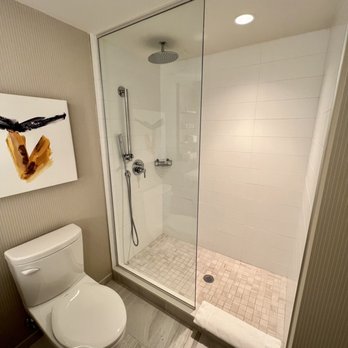 Delta Hotels Calgary Downtown - Hotels Near Me - Calgary, Alberta
