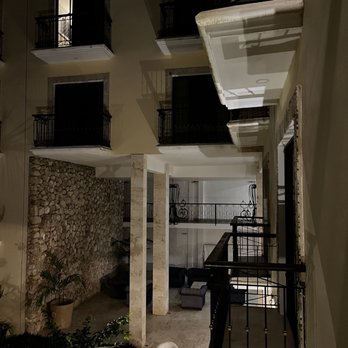 Hotel Real Hispano - Balconies of courtyard rooms - Restaurants Near Me - Valladolid, YUC