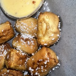 The Brick Lounge & La Roma Pizza
