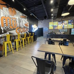 Mac N' Wings
