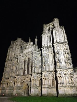 Wells Cathedral by null