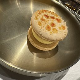 Caramel Macaron Caramel Macaron