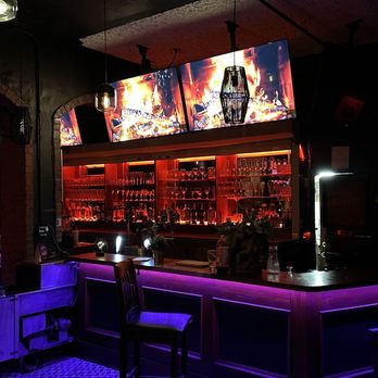 Astoria - Pubs Near Me - Vancouver, British Columbia