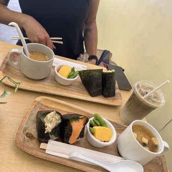 Hanamizuki Cafe - onigiri combo, mentaiko & tuna - Cafes Near Me - New York, New York