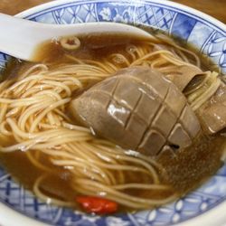 Fong Wei Wu - Pork kidney noodle soup