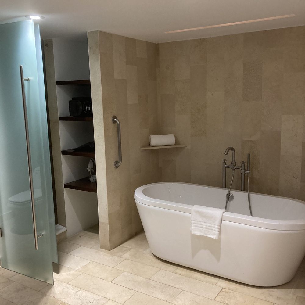 Intercontinental Presidente Cancun Resort - Hotels Near Me - Cancún, ROO Intercontinental Presidente Cancun Resort - Hotels Near Me - Cancún, ROO