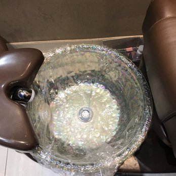 Envy Nails & Spa - Every bowl is clean after every pedi. Cleaned glass bowl! - Waxing Near Me - Manor, Texas