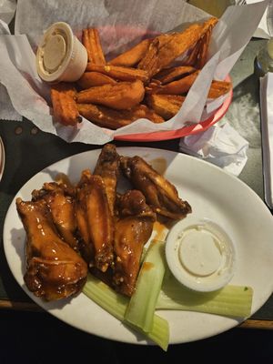 Buff's Pub by null
