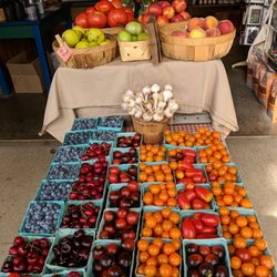 Picnic Rock Farms - Lovely local farm stand!