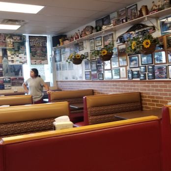 Corner Deli - Seating area - Delis Near Me - Las Cruces, New Mexico