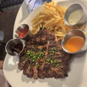 Café On St. Armands - Steak Frites - Desserts Near Me - Sarasota, Florida Café On St. Armands - Steak Frites - Desserts Near Me - Sarasota, Florida