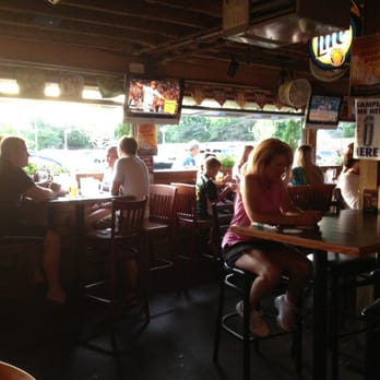 Silver Spring House Restaurant - Heat finally abated and they opened the windows. - American Near Me - Cincinnati, Ohio Silver Spring House Restaurant - Heat finally abated and they opened the windows. - American Near Me - Cincinnati, Ohio