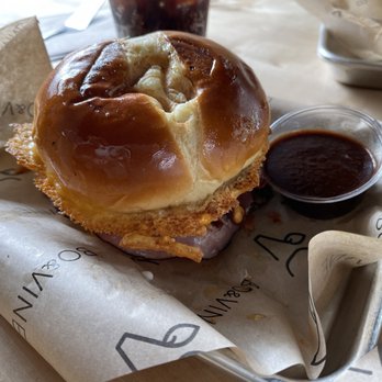 Bo & Vine Burger - Pitmaster - Burgers Near Me - Eugene, Oregon