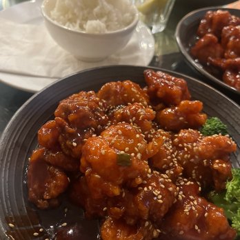 Wok And Roll Karaoke Bar And Lounge - W122. Sesame Chicken - Karaoke Near Me - Washington, DC, District of Columbia