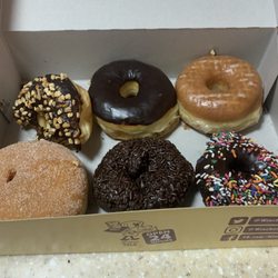 Winchell's Donut House - Yummy delicious goodness
