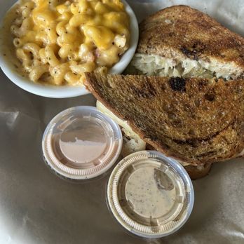 Fisherman's Corner - Cajun Macaroni & Cheese & Tuna Or Grouper Reuben - Cajun/Creole Near Me - Pensacola, Florida Fisherman's Corner - Cajun Macaroni & Cheese & Tuna Or Grouper Reuben - Cajun/Creole Near Me - Pensacola, Florida