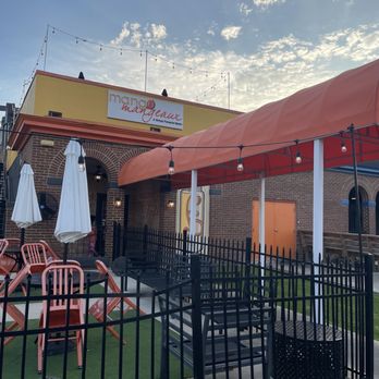 Mango Mangeaux - Patio - New American Near Me - Hampton, Virginia Mango Mangeaux - Patio - New American Near Me - Hampton, Virginia