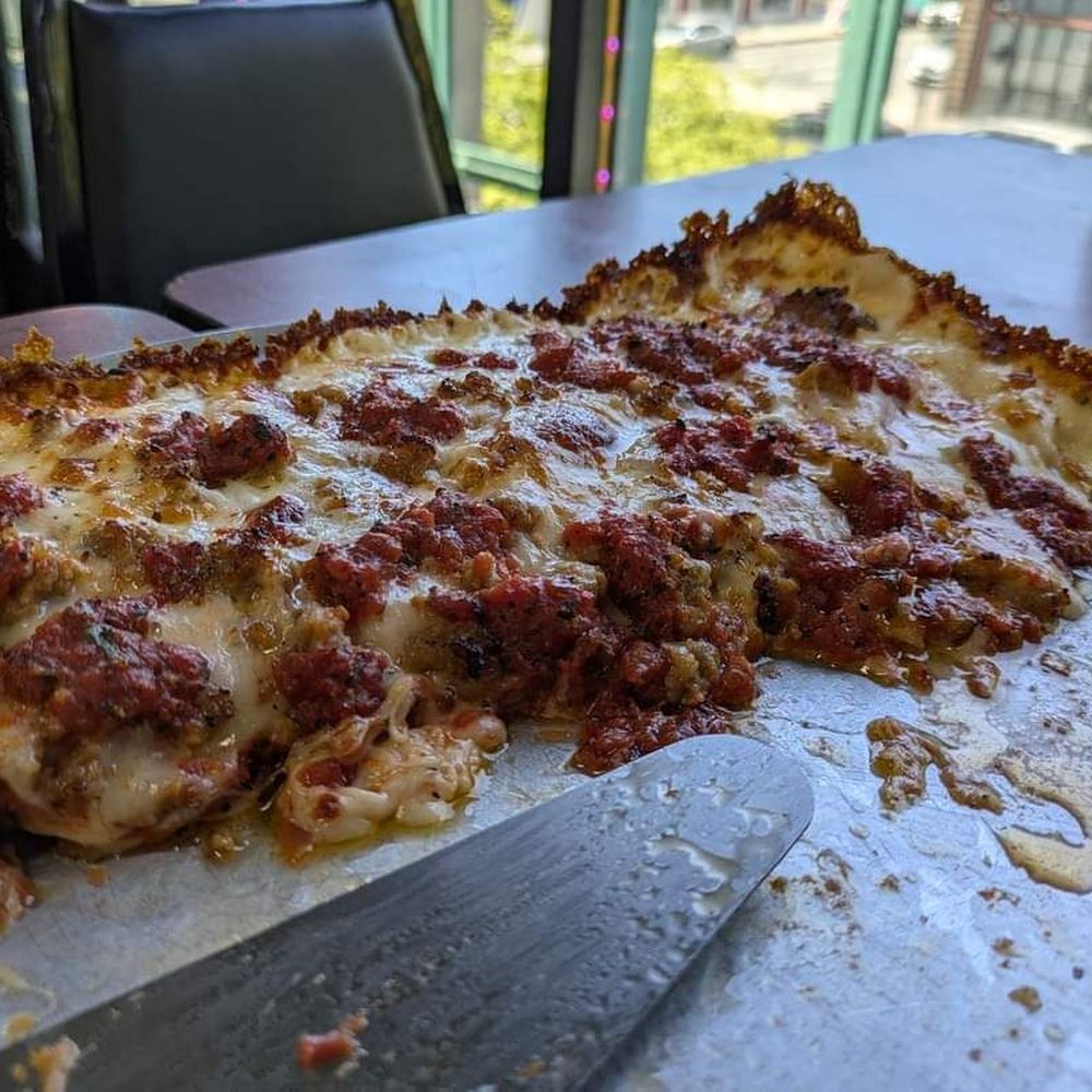 Fuji & Vi's - Pizza Near Me - Pasadena, California Fuji & Vi's - Pizza Near Me - Pasadena, California