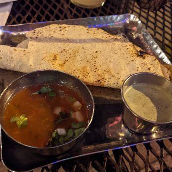 Nasha - Chips (papad) and salsa - Indian Near Me - Austin, Texas