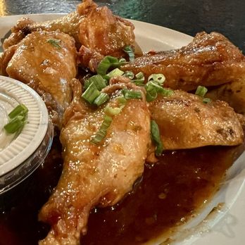 Bubba's Burgers And Bar - Thai wings - American Near Me - Traverse City, Michigan