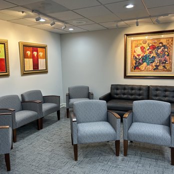 Detroit Dentist - Waiting room - Cosmetic Dentists Near Me - Bingham Farms, Michigan Detroit Dentist - Waiting room - Cosmetic Dentists Near Me - Bingham Farms, Michigan