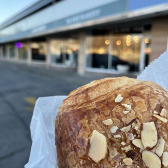 La Mie - Alone croissant - Bakeries Near Me - Des Moines, Iowa La Mie - Alone croissant - Bakeries Near Me - Des Moines, Iowa