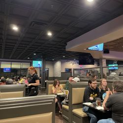 The Pizza Bar - Pizza Bar waiting an hour and a half for Pizza Will NEVER come back unless to order carry out. NEVER AGAIN!!!