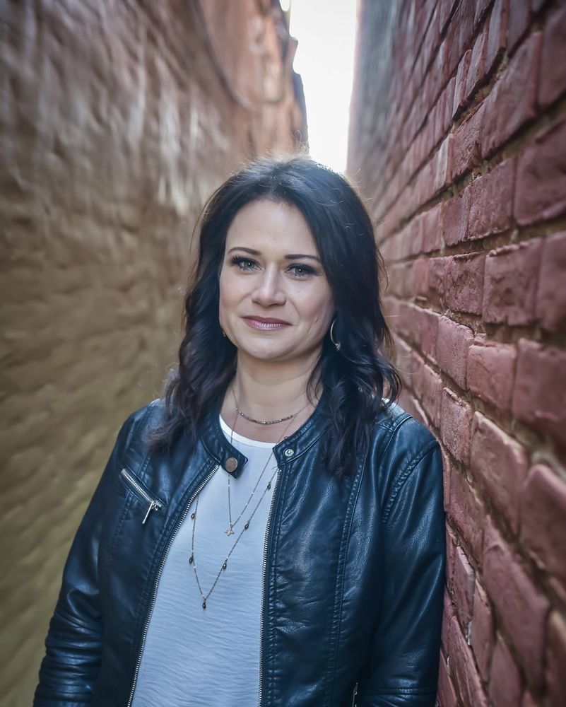 SHEAR GRACE SALON Updated September 2024 41 Photos 122 N Market