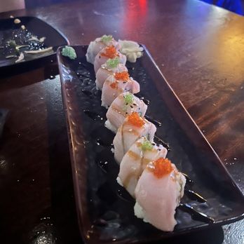 Hanzo - Dragon Roll. Super Fresh and delicious. Wish there was more sauce! - Sushi Bars Near Me - San Antonio, Texas Hanzo - Dragon Roll. Super Fresh and delicious. Wish there was more sauce! - Sushi Bars Near Me - San Antonio, Texas