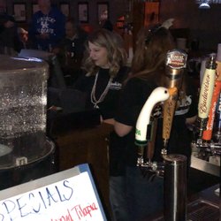Rookie's Sports Bar