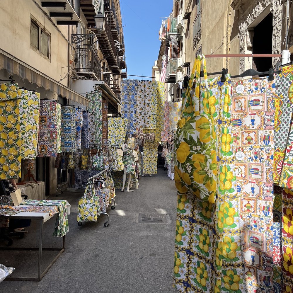 What to see and do in the district of Chiaia, Naples | Visititaly.eu, image size:1000x1000