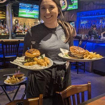 Ford's Garage Utica - Kyra is our waitress. Ask for her. She's the sweetest one here! - Bars Near Me - Utica, Michigan