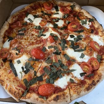 Freak Brothers Pizza - Margherita - Pizza Near Me - Phoenix, Arizona