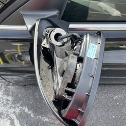 Shell Gas Station - There carwash damaged my car and they dont want to call the manager. Police are called for report. Don't recommend this place at all.