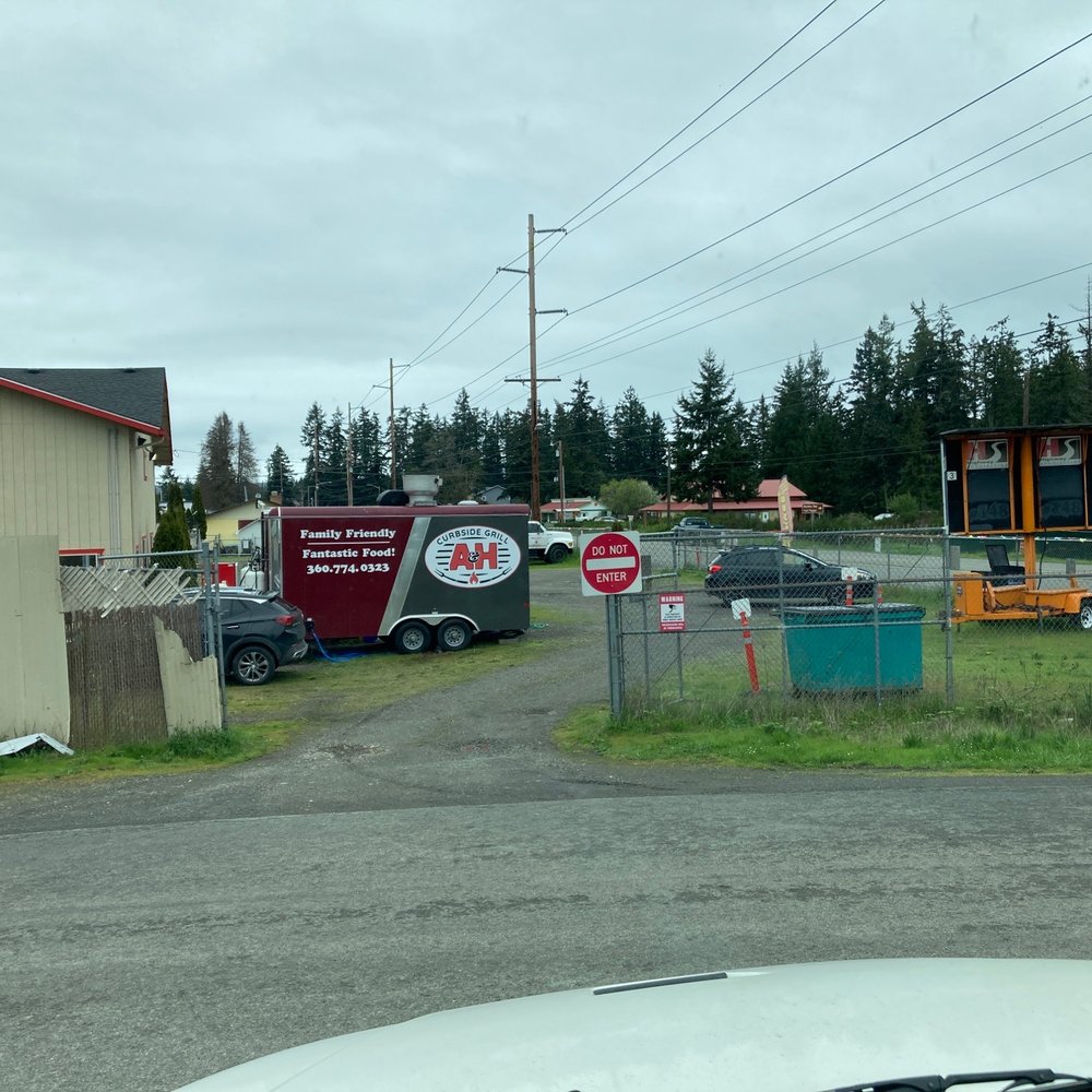 A&H Curbside grill - Bomb burgers here! - Food Trucks Near Me - Chimacum, Washington