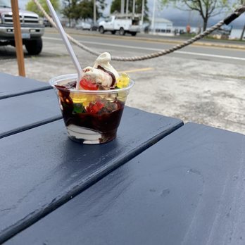 Custard King - Custard w/ hot fudge and gummy bears - Ice Cream & Frozen Yogurt Near Me - Astoria, Oregon Custard King - Custard w/ hot fudge and gummy bears - Ice Cream & Frozen Yogurt Near Me - Astoria, Oregon