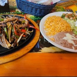 Polo Loco with Flour Tortillas