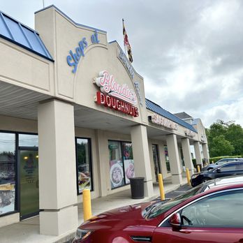 Blondie's Doughnuts - Front of the store - Donuts Near Me - Edgewater, Maryland