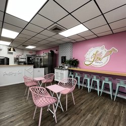 Pastry Lu - Inside