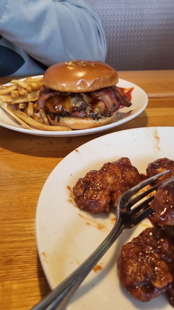 Social spots from Applebee's Grill + Bar