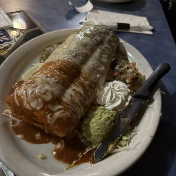 El Patrón - This was a burrito don't remember the name but it was huge and it had steak and chicken wife enjoyed it and we had extra to have a to go bag - Mexican Near Me - Bakersfield, California El Patrón - This was a burrito don't remember the name but it was huge and it had steak and chicken wife enjoyed it and we had extra to have a to go bag - Mexican Near Me - Bakersfield, California